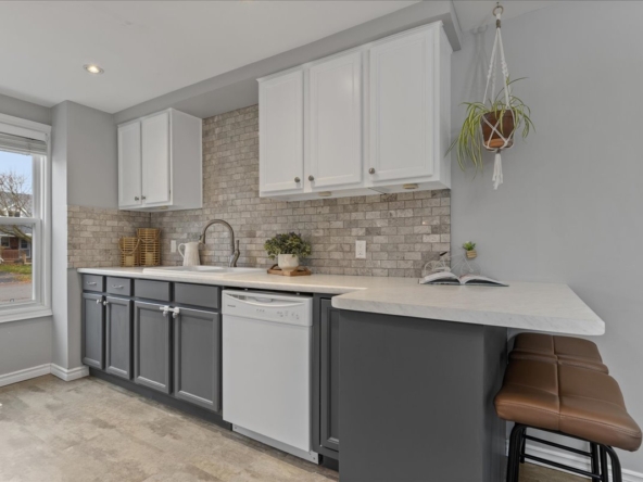 16-98 Grandridge Int-0117