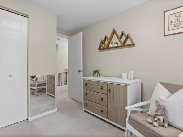 24-98 Grandridge Int-0174