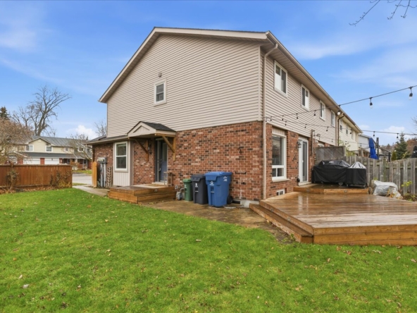 38-98 Grandridge EXT-0073